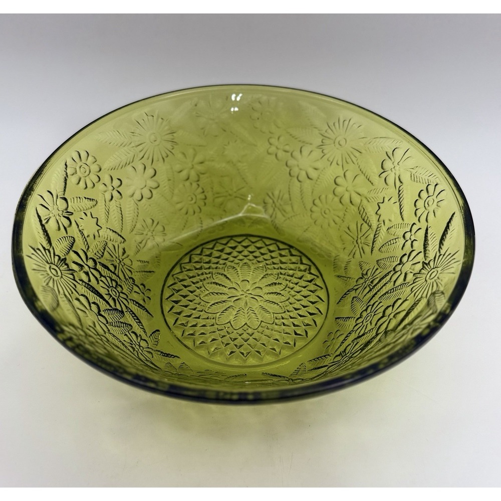 Vintage Indiana Glass Avocado Green Daisy Pattern Bowl 7" Fruit Salad Dish